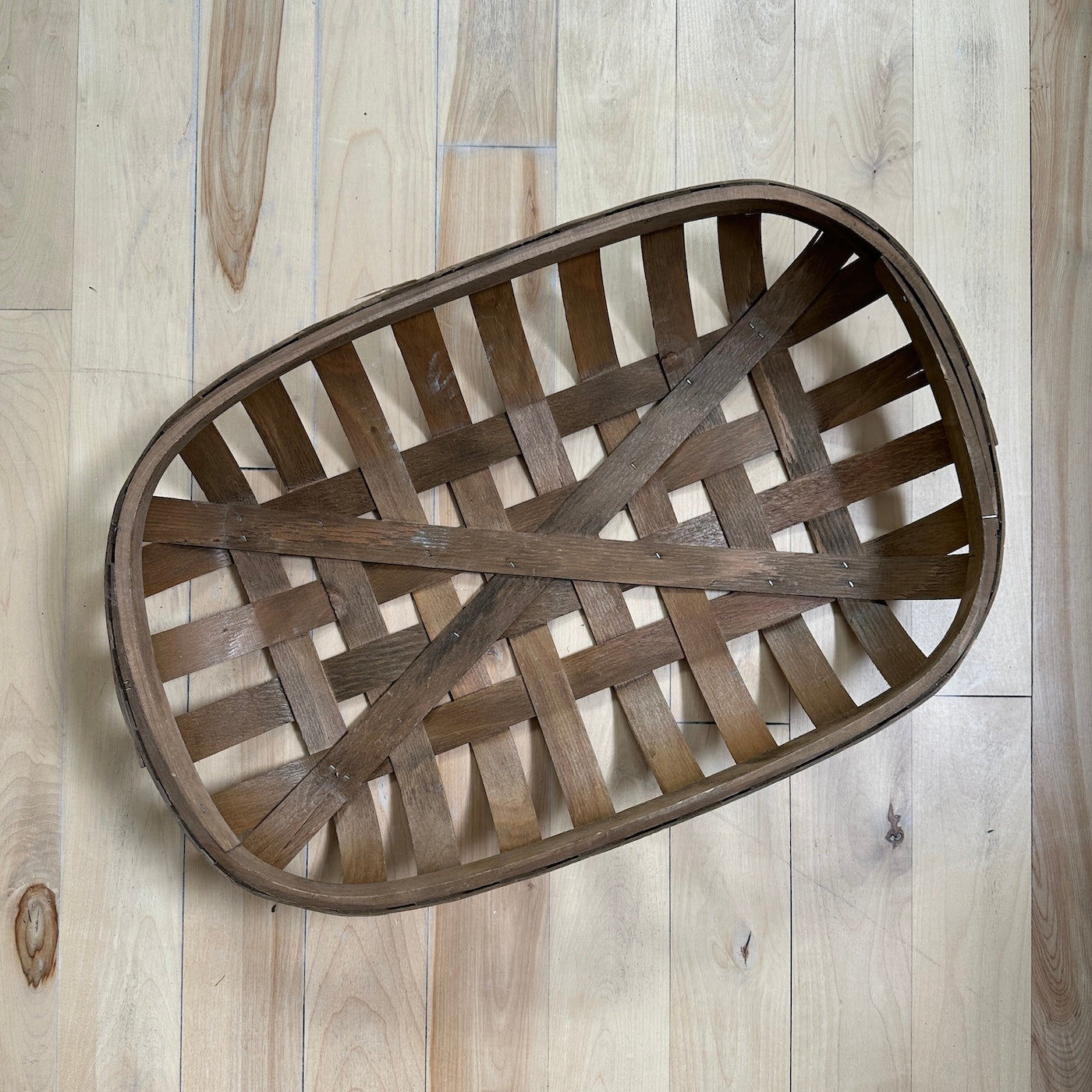 Vintage Style Tobacco Basket