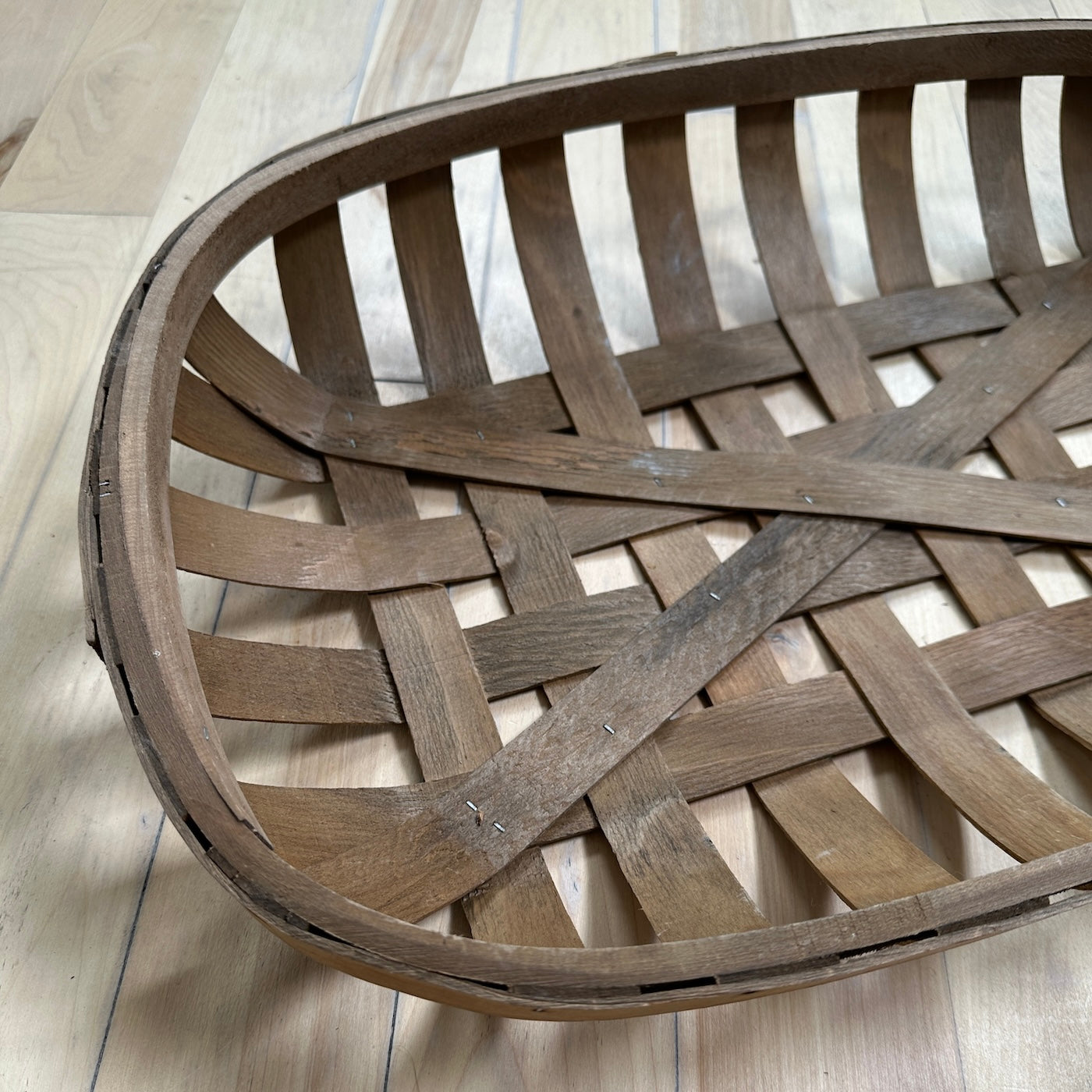 Vintage Style Tobacco Basket